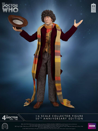 Illustration for article titled Tom Baker and his friend, Mini Tom Baker